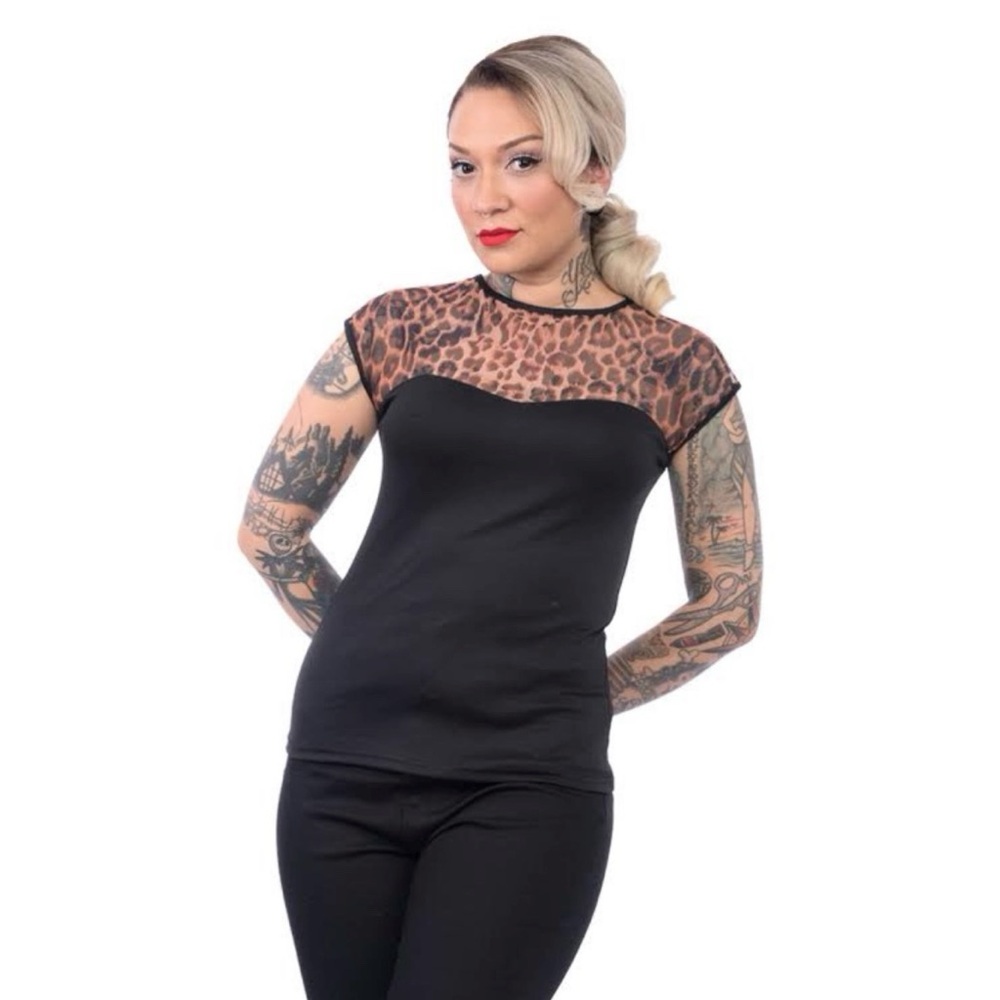 🔥 *Vintage Rock Steady Leopard Mesh Top* 🔥